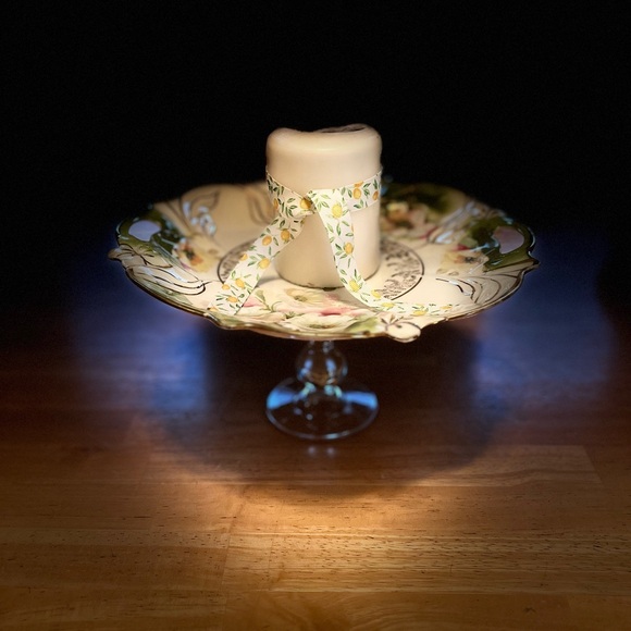 Vintage Plate Stand - Picture 4 of 14